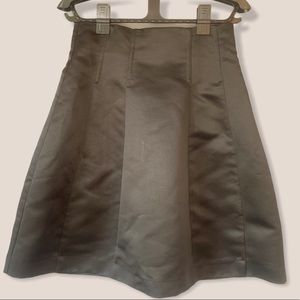 H&M Black Pleated Skirt sz 6